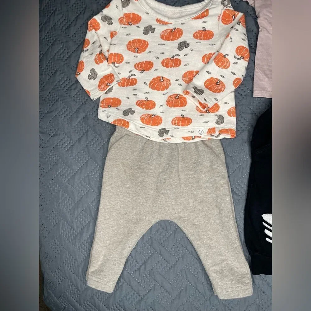 Baby clothes bundle - Picture 2 of 9